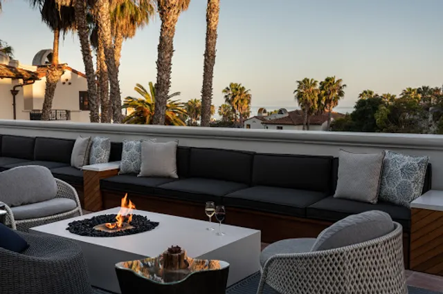 ‘O’ Bar + Kitchen