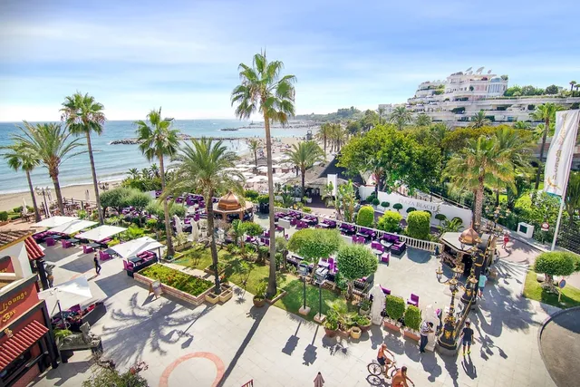 Park Plaza Suites Hotel