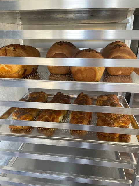 Suz Cookie Jar Rescue Bakery & Bites