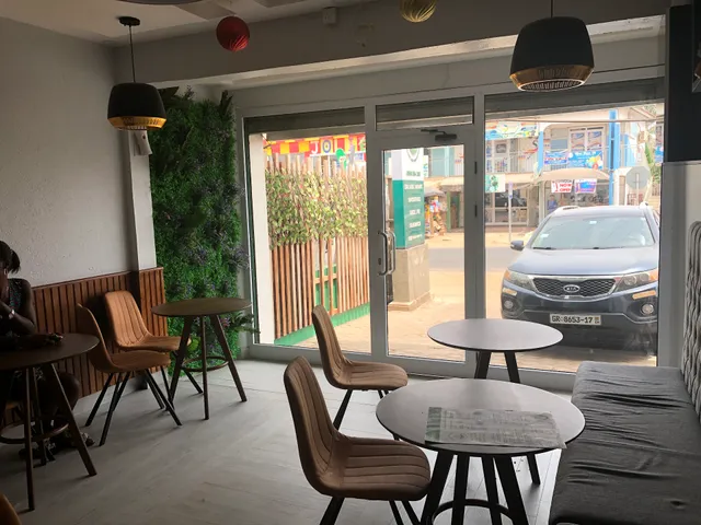 Green Bowl; Salads and Smoothies SPINTEX