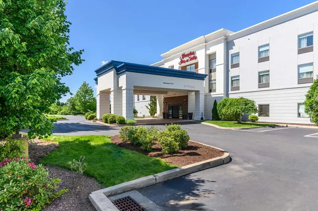 Hampton Inn & Suites Hartford-Manchester