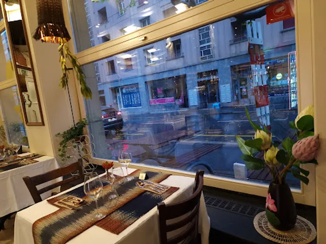 Thongbaï Thaï Food | Restaurant Fribourg | A l'emporter & sur place