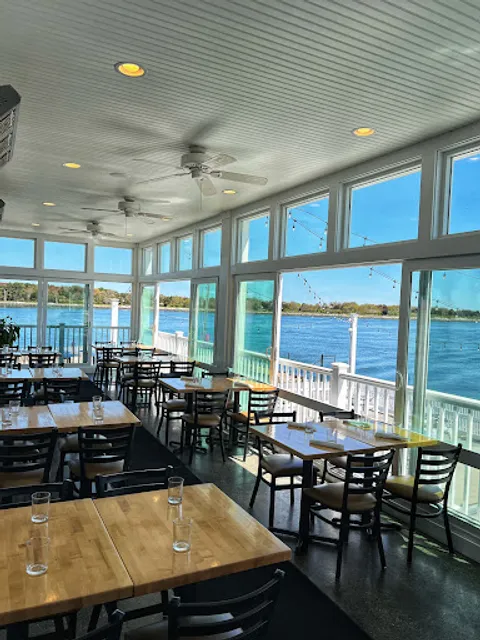 Fishermen's View Seafood Market & Restaurant