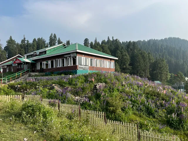 Yemberzal Hotel & Restaurant