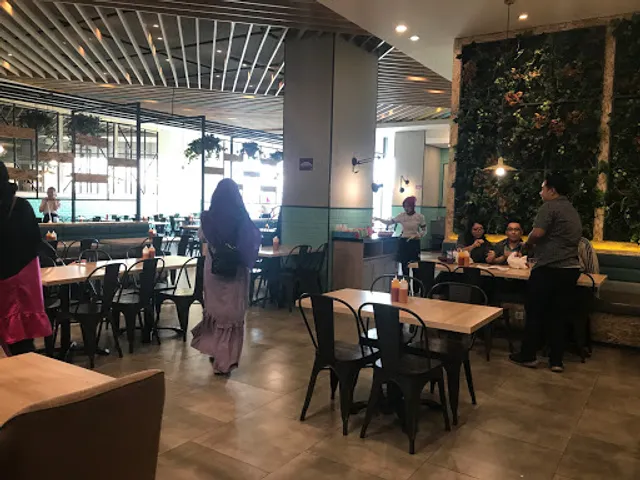 SOLARIA@ Aeon Mall Jakarta Garden City