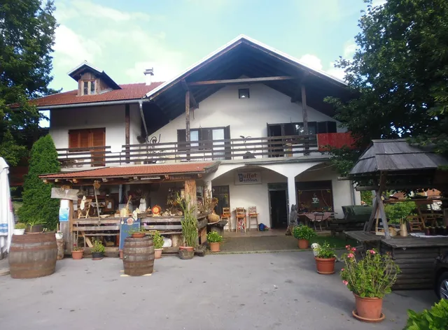 Guest Accommodation Butina
