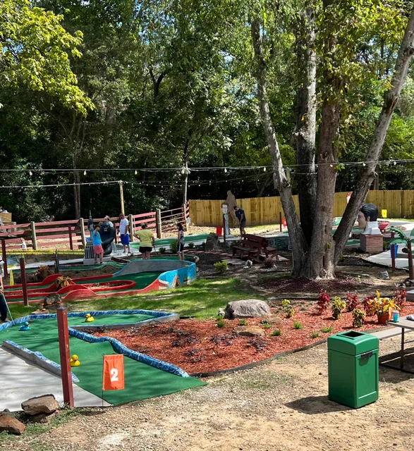 Eagle's Nest Mini Golf