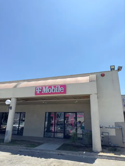 T-Mobile Authorized Retailer
