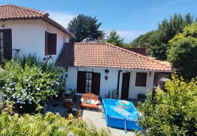 Chalet Caserón De Tejas