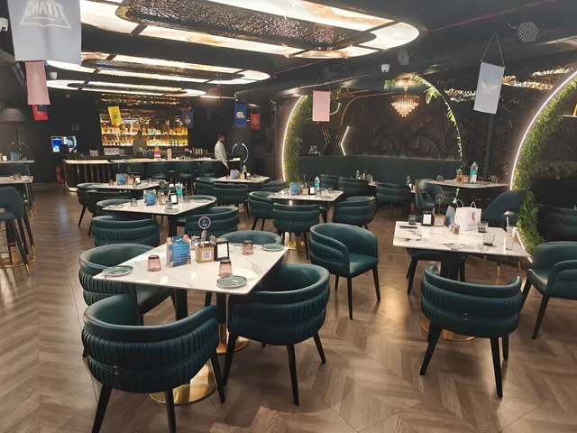 Luna Rooftop & Lounge