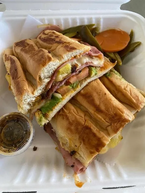 Los Carnalitos (Taco Truck)