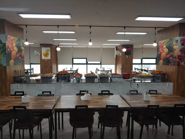 Crazy Buffet (Mi-Chin Buffet)