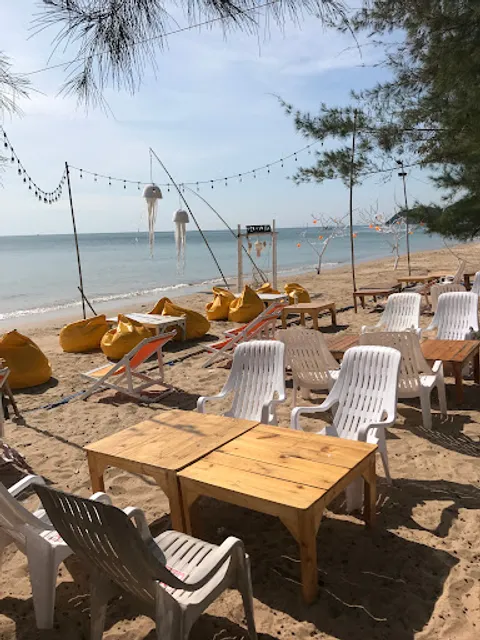 MerMarSea On The Beach