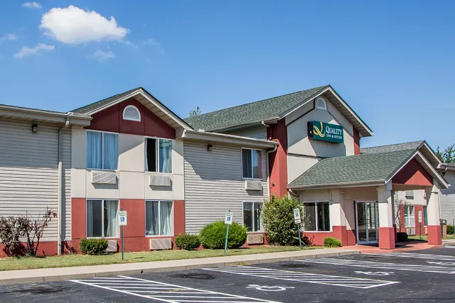 Quality Inn & Suites Middletown - Franklin