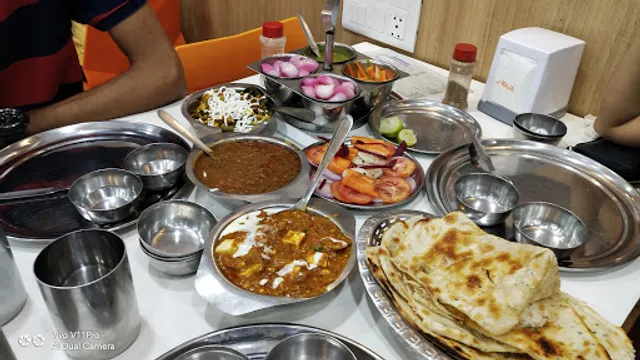 Ahuja Vaishno Bhojanalya