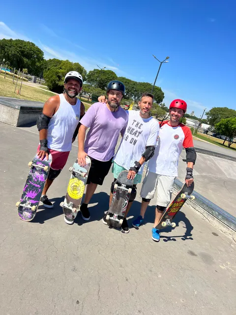 Skateboarding Formation