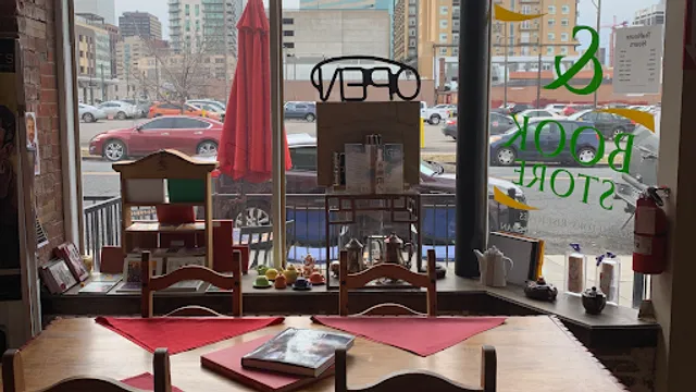 TeaLee's Teahouse & Bookstore