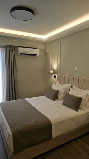 ASTIKON Xenofontos Suites