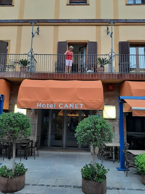 Cafe Canet
