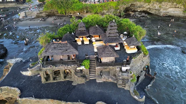 Tanah Lot Temple Square