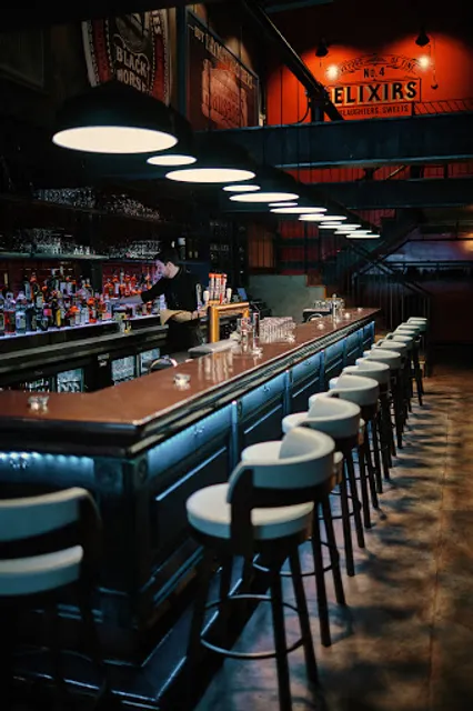 No. 4 Restaurant & Bar