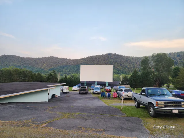Twin City Drive-In Theatre