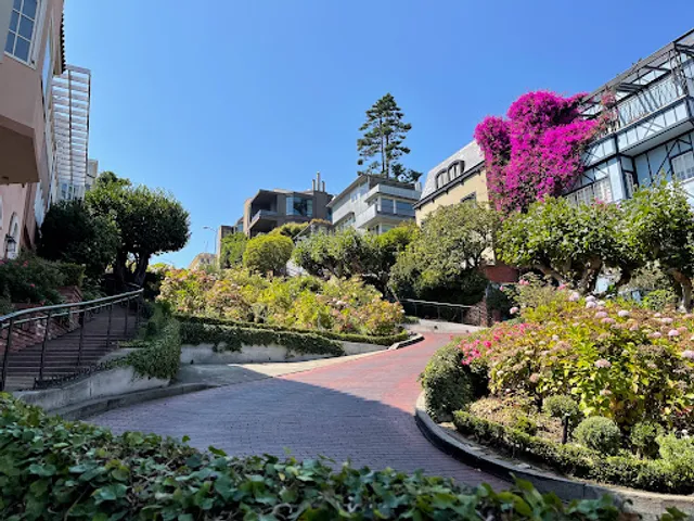 Lombard St