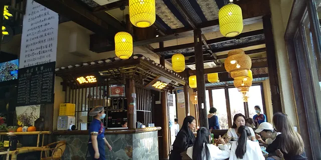 Zhai Zi Li De Bo Bo Cai