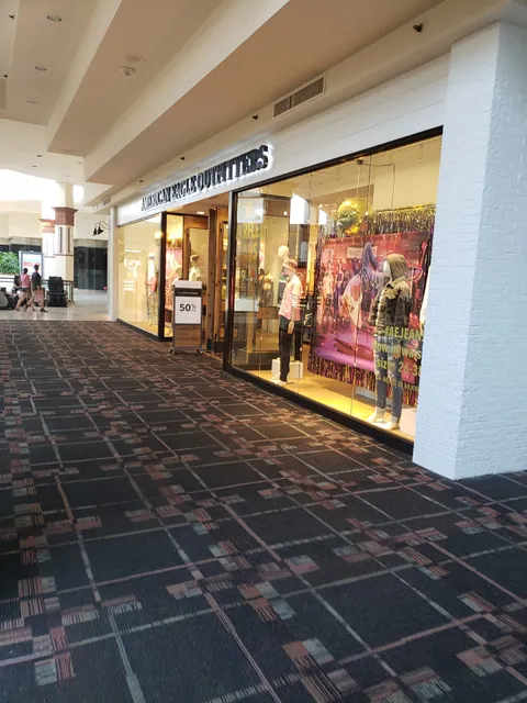 American Eagle & Aerie