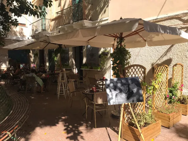 Samaketo coffee house