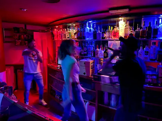 MOMENTO DISCOBAR CARIÑENA