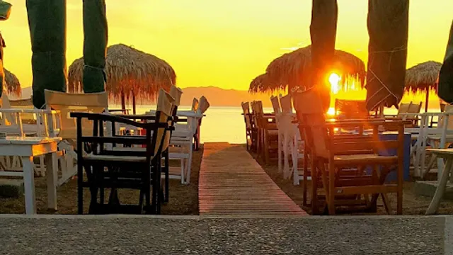 Magko Beach Bar/Restaurant