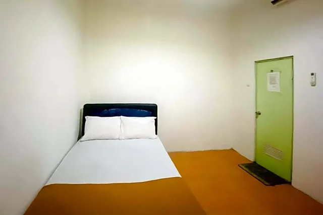 Kanca Homestay Syariah RedPartner near GOR Untung Suropati