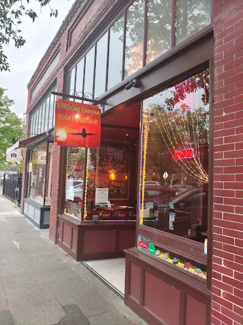 Khoom Lanna Thai Food