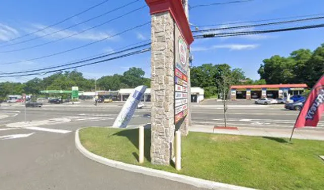 Giunta's Meat Farms Shopping Center