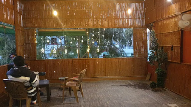 365 Cafe & Fast Food