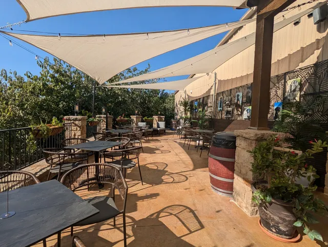 Adele's Restaurant & Lounge