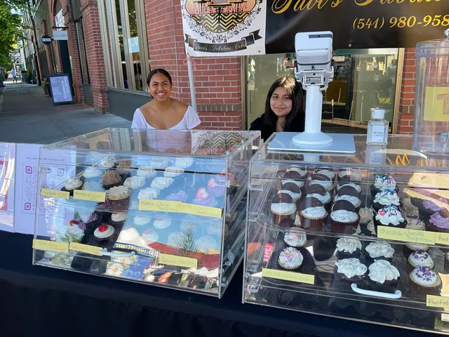 Favi's Fabulous Cakes