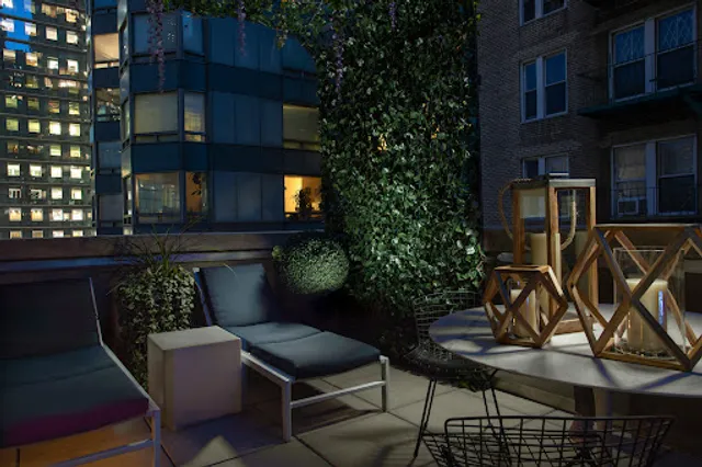 6 Columbus - Central Park Hotel