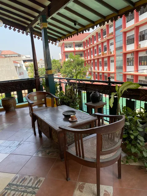 Huize Trivelli Heritage Resto & Patisserie On Line