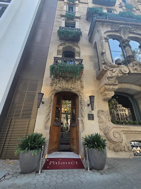 Gran de Gràcia Barcelona Apartment