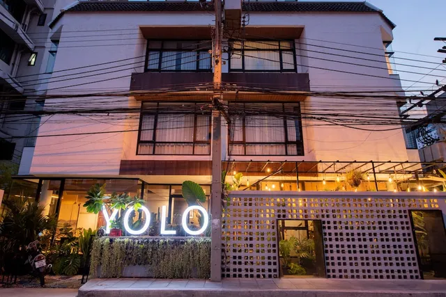 Yolo Bangkok Boutique Hostel