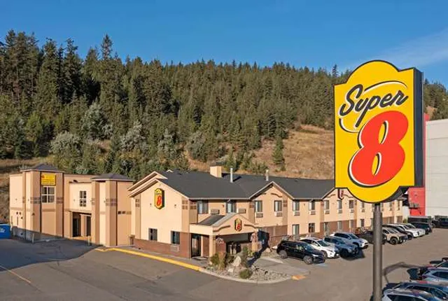 Super 8 by Wyndham Kamloops On The Hill