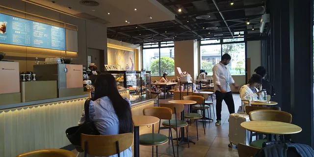 Starbucks Coffee Baoli Zhonghui Br.