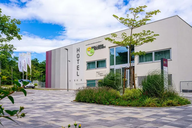 College Garden Hotel