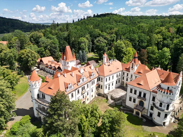 Žinkovy Castle