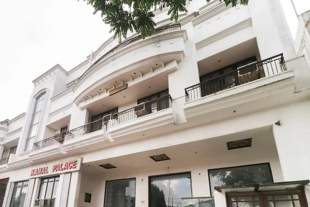 OYO Hotel Kamal Palace