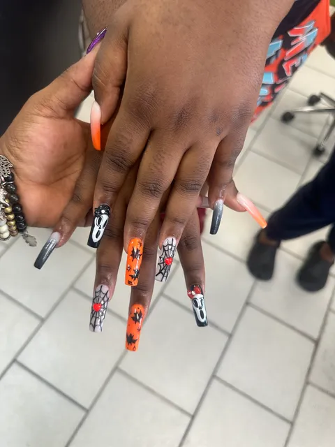 M Nails