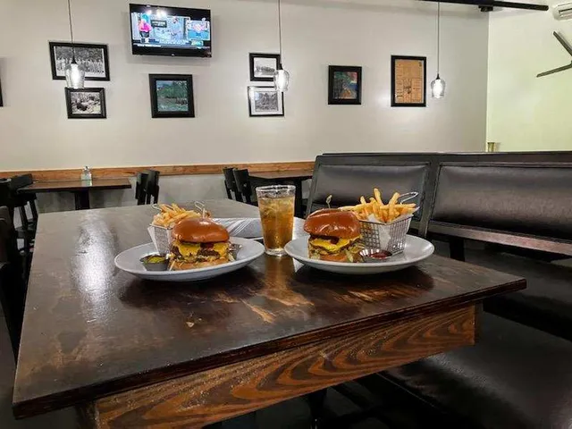 Live Oak Gastropub @ Burnsville