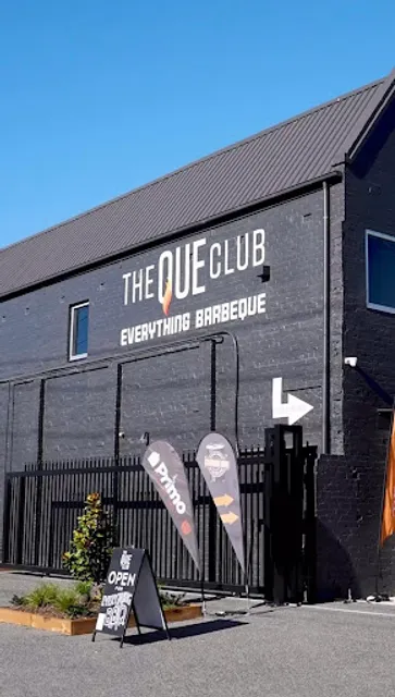 The Que Club